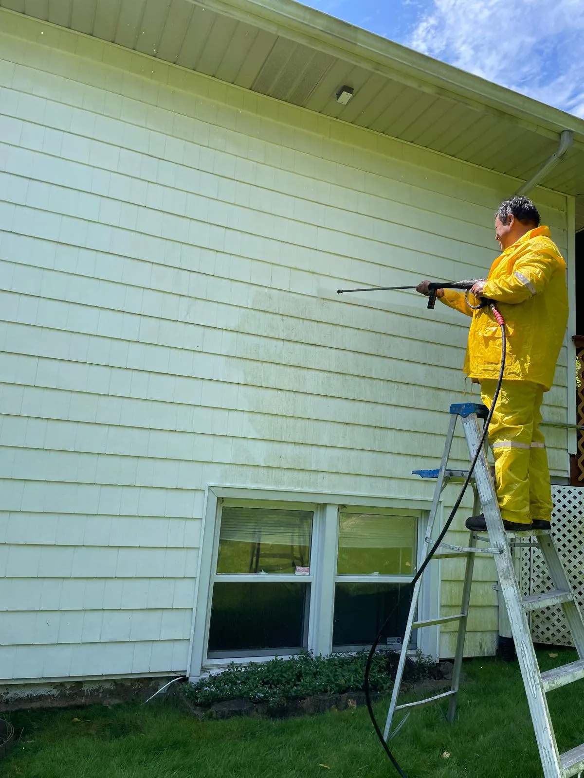 Marcelo and Son Services cleaning team in Connecticut