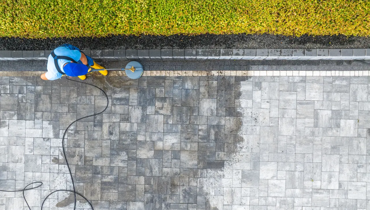power washing driveway in Connecticut - pressure washing pavers